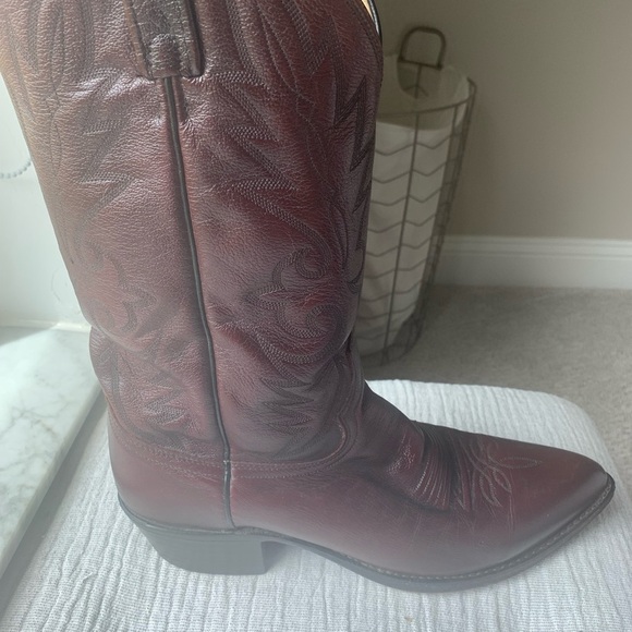 Dan Post burgundy/maroon cowboy boots size 10 1/2D - Picture 3 of 10